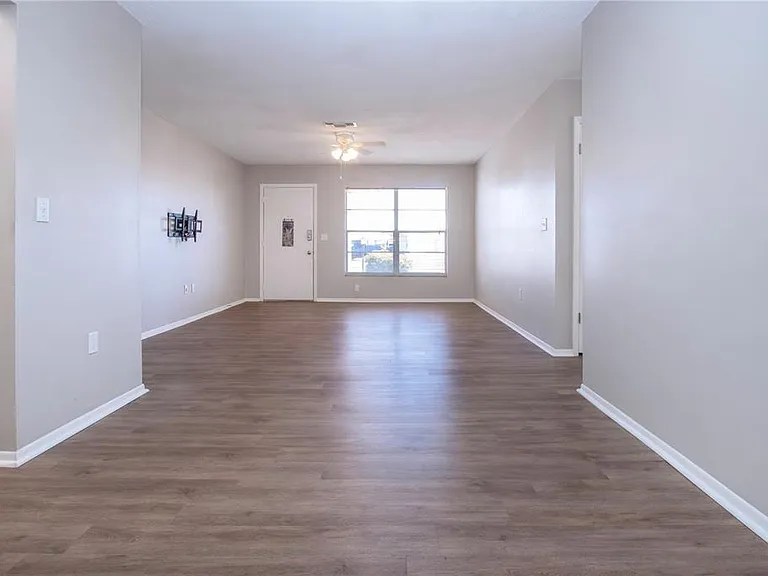 802 Buttonwood Dr — Photo 12