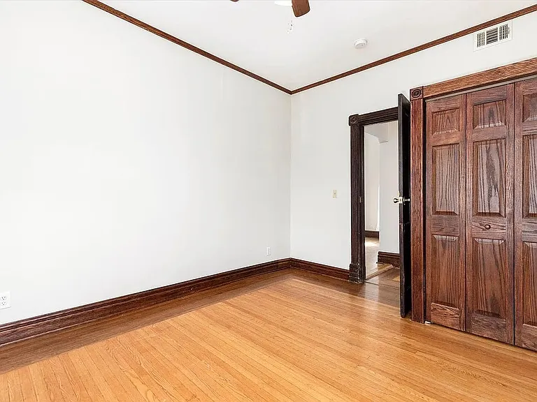 232 Des Plaines Ave #2 — Photo 16