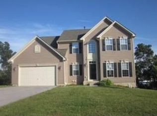 395 Lakeview Dr, Spring Grove, PA 17362