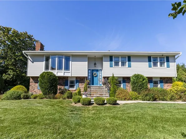 12 Theresa Lane, Harrison, NY 10528