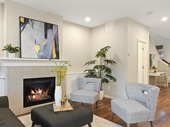 3rd image of 11468 Pacific Ave NW