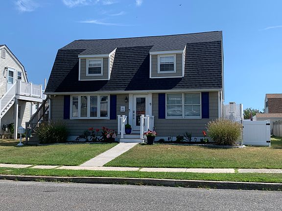 2nd image of 117 Dory Dr