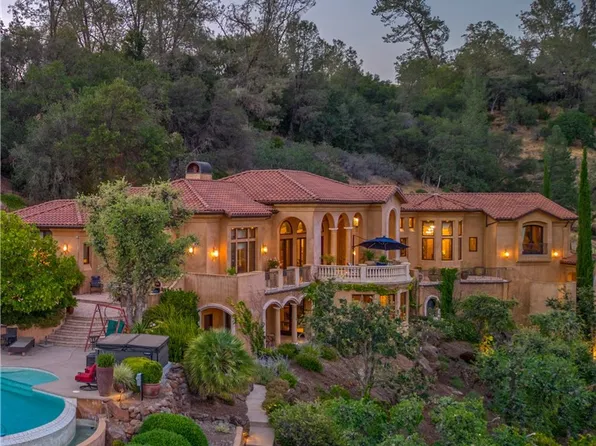 3350 Canyon Oaks Ter, Chico, CA 95928