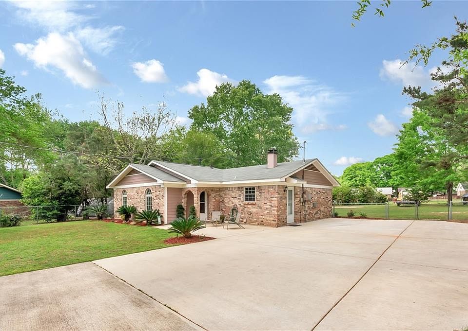 1st image of 9262 Sandy Creek Ct