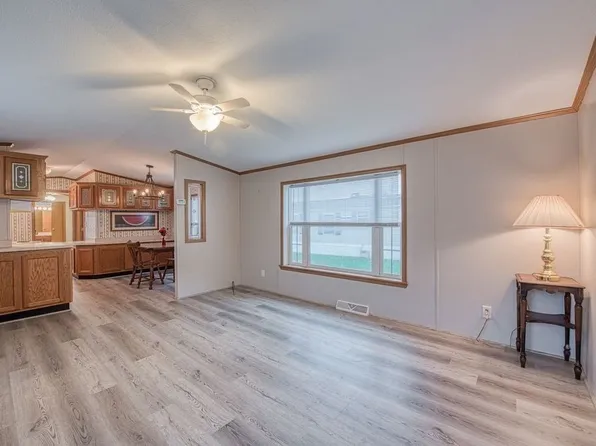 789 N Main St, West Bridgewater, MA 02379