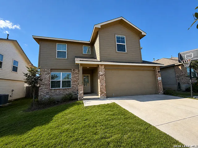 5 bed, 2.5 bath, 2627 sqft, $2,200 — Photo 1