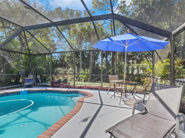 28025 Oak LN, BONITA SPRINGS, FL 34135