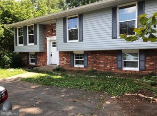 2917 Chain Bridge Rd, Oakton, VA 22124