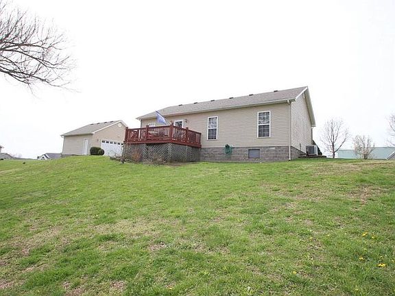 3rd image of 241 Evelyn Dr