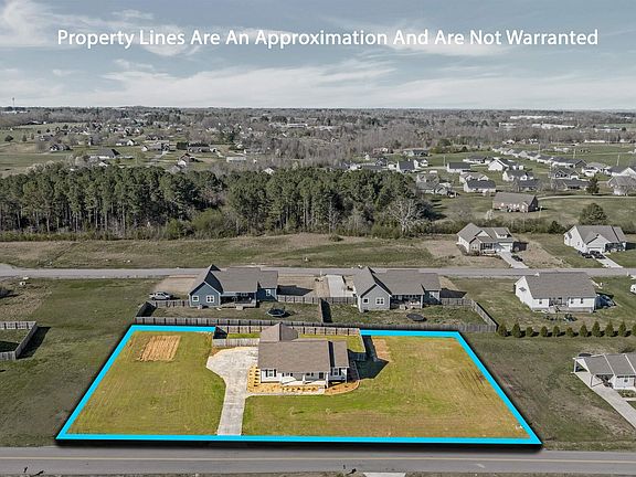 5th image of 170 Deer St