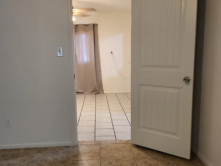Middle Bedroom Doorway