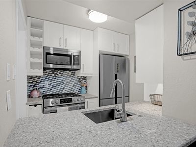 12834 Midway Rd APT 2110, Dallas, TX, 75244