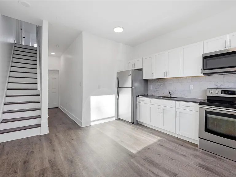 2806 Boudinot St — Photo 1
