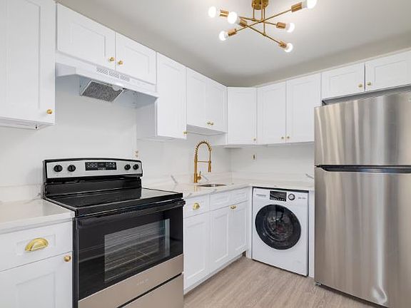 2nd image of 2112 Reamer Dr #1B