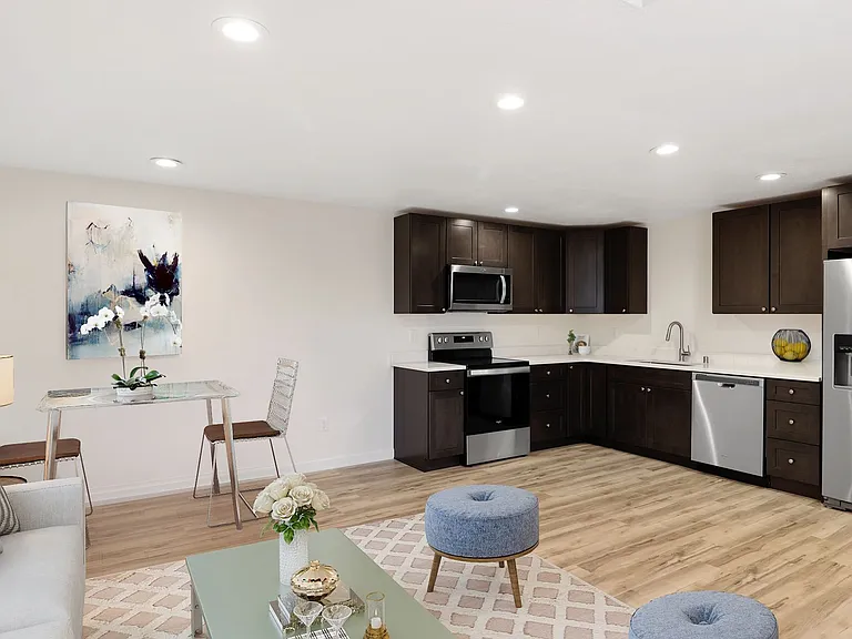 2703 Q Ave — Photo 3