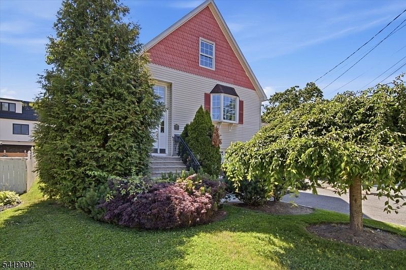 1st image of 7 Strickland Ave