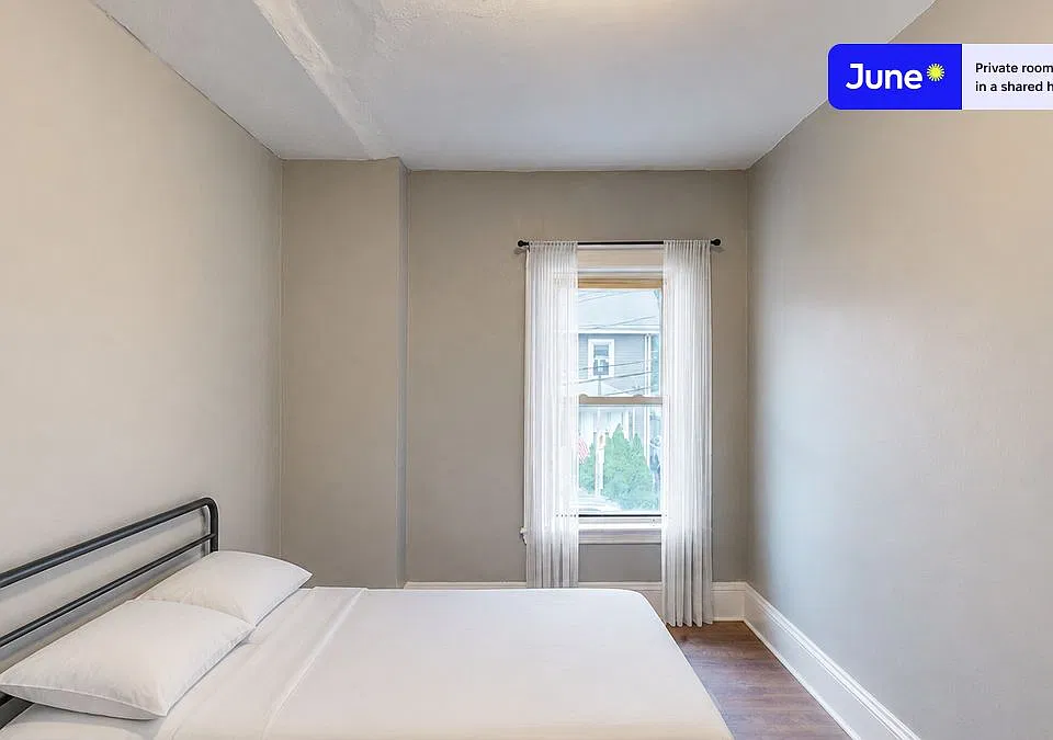 11 Islington St #B