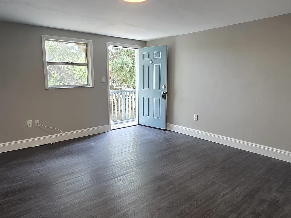 101 S Forest St #6