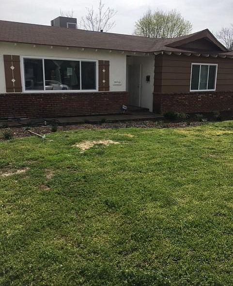 1st image of 34761 Acacia Ave