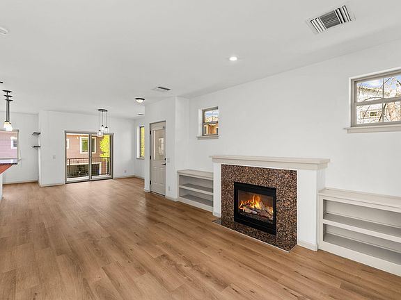 3rd image of 861 Countryside Blvd