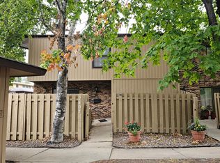 2407 Unity Ave N, Golden Valley, MN 55422