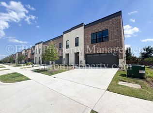 2871 Amelia Ln, Waxahachie, TX 75165