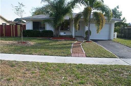 1st image of 820 NW 49th Ave