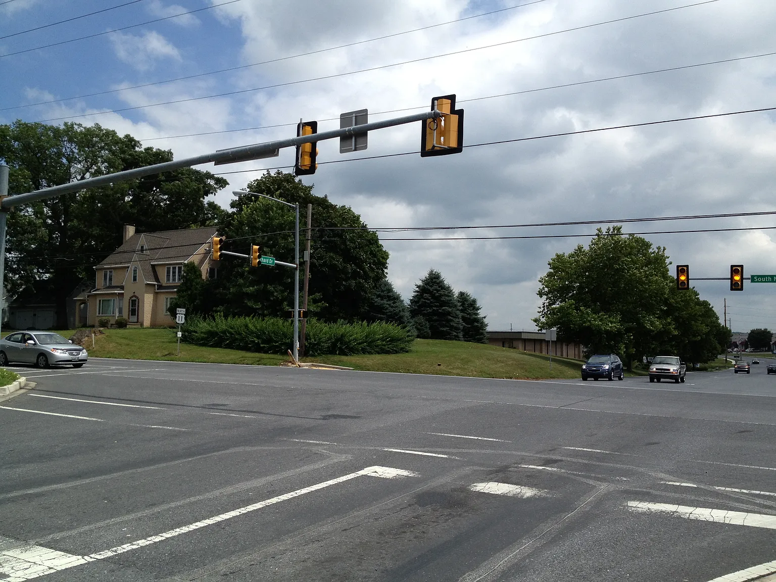 1270 S Main St photo 1