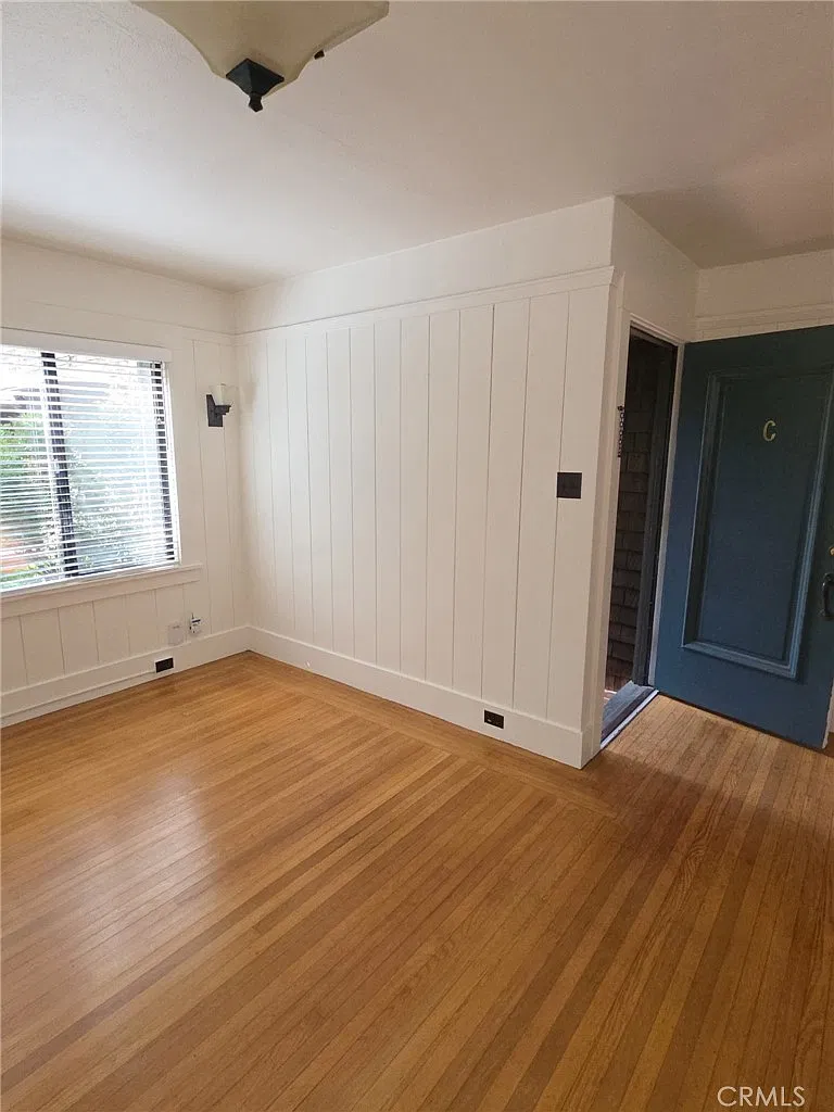 2629 Piedmont Ave — Photo 2