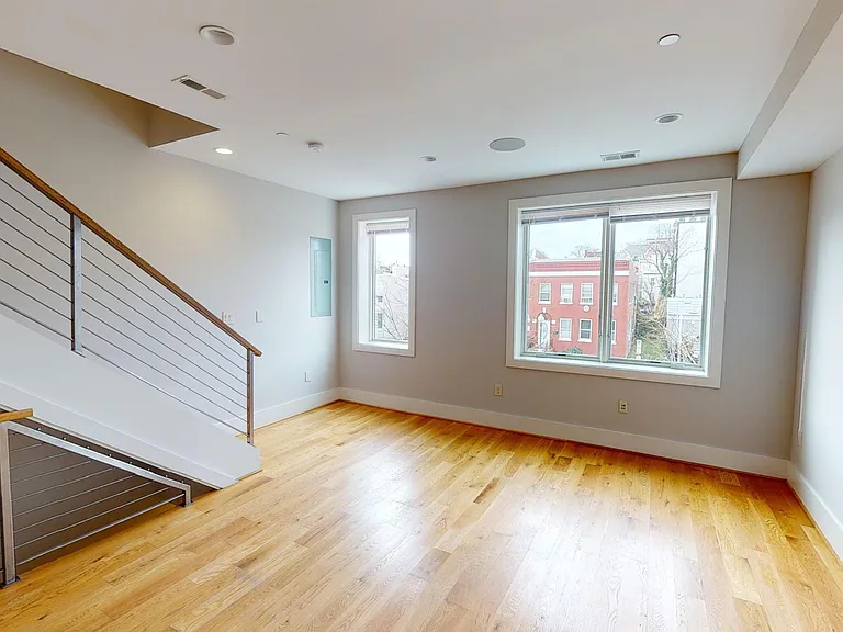2825 Sherman Ave NW #B — Photo 3
