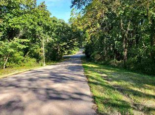 2170 Fawn Ridge Dr, Dixon, IL 61021