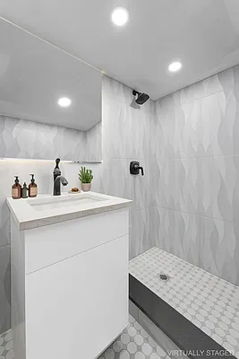 Rented by Compass | media 23