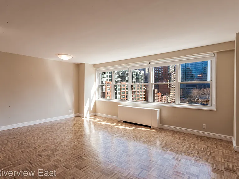 251 E 32nd St #7E — Photo 3