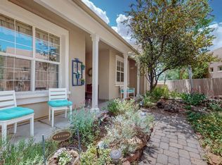 4 Conestoga Trl, Santa Fe, NM 87508