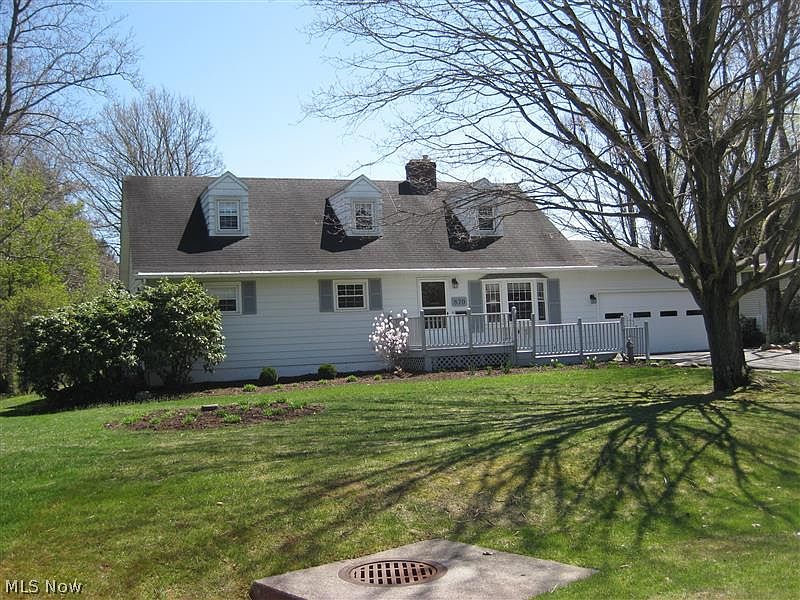 1st image of 870 Marilyn St