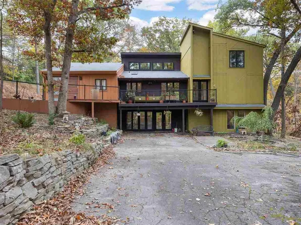 7 Woodland Hts NE, Iowa City, IA 52240