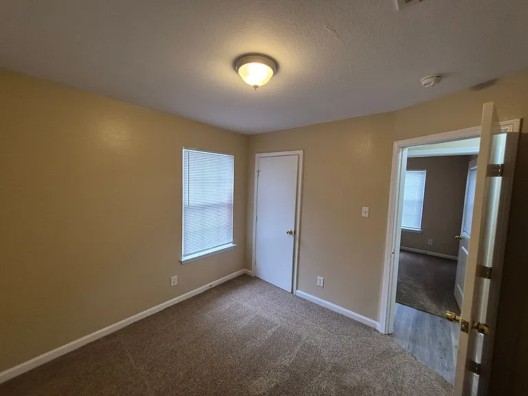 8806 Slumber Ln — Photo 11