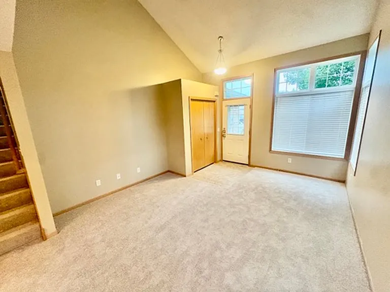 17119 Eastwood Ave — Photo 12