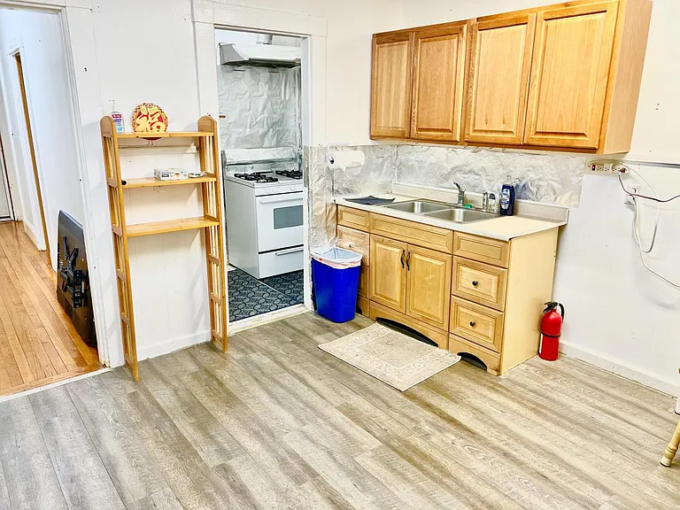 52 Calumet St #2 — Photo 3