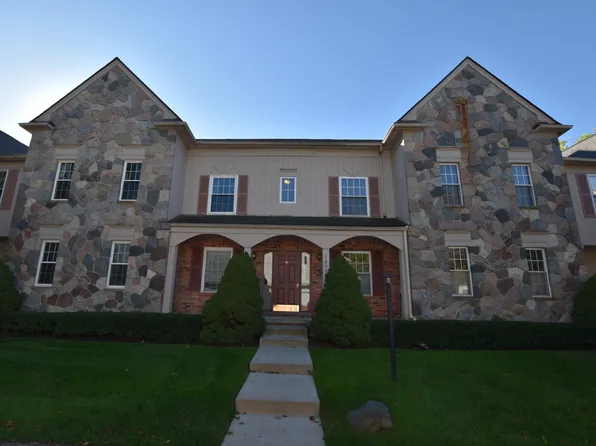 1635 Huntington Park APT E, Rochester Hills, MI 48309