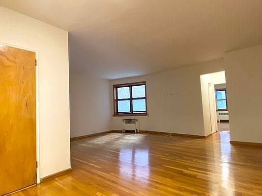 5th image of 20 W 87th St APT 3C