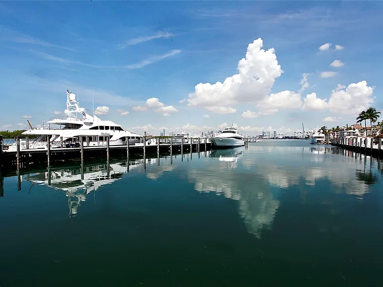 19144 Fisher Island Dr #19144 — Photo 57