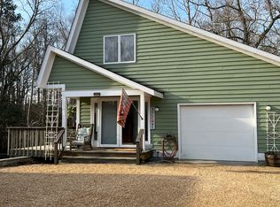 65 Heron Crest Ln, Kilmarnock, VA 22482