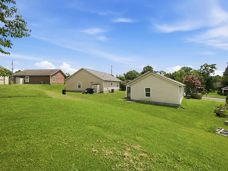 3288 Rainwood Dr — Photo 32
