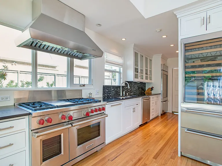 4641 Belclaire Ave — Photo 7