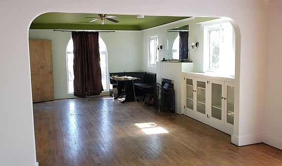 4th image of 2128 Coal Ave SE APT A