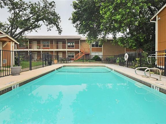 2nd image of 2450 Ashdale Dr #C-120