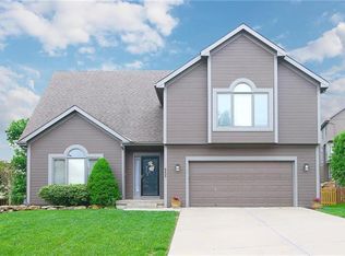 8405 NE 97th Ter, Kansas City, MO 64157