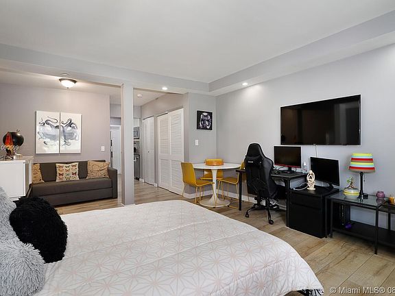 5th image of 1135 Euclid Ave #106