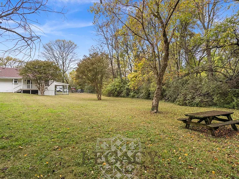 100 Sadler Ct — Photo 25